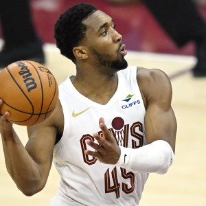 九游-米球王！米切尔18投10中&amp;罚球12中11 砍34分2板5助1断&amp;正负值+11